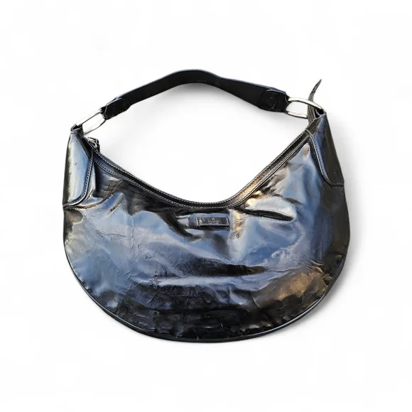 Gucci Patent Crescent Shoulder Bag - Picture 5 of 9